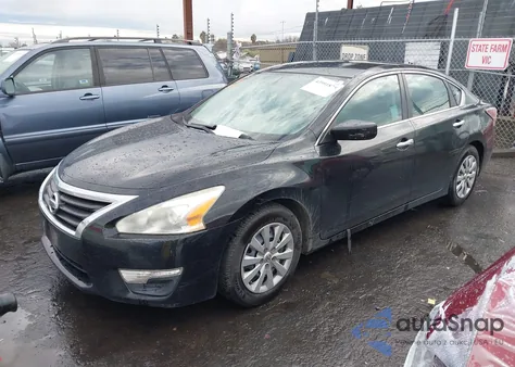 2015 Nissan Altima 2.5/2.5 S/2.5 Sl/2.5 Sv z USA, uszkodzony, nr VIN 1N4AL3AP3FN888558
